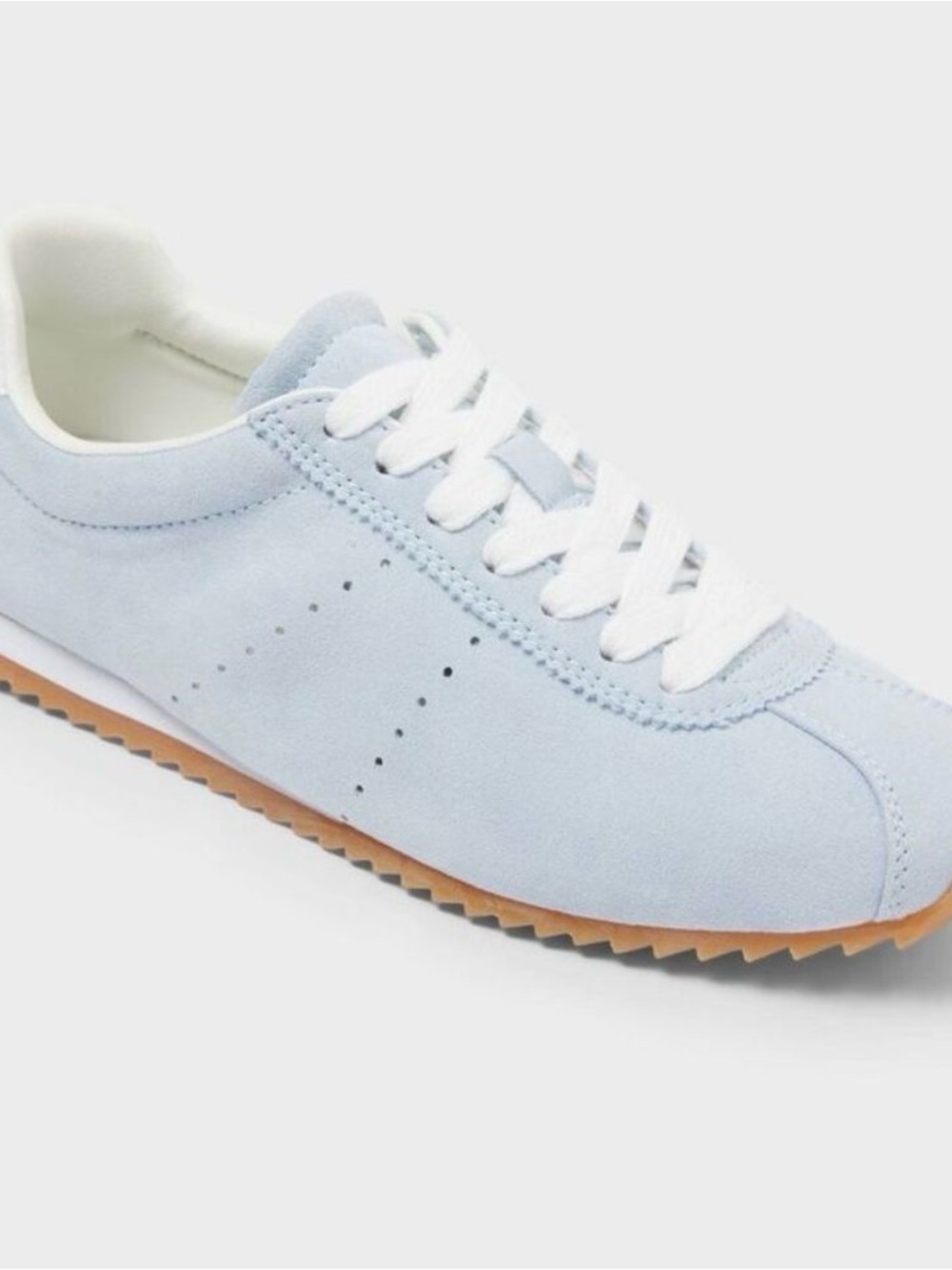 NWOT universal thread jojo sneaker- light blue
